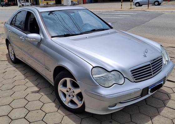 MERCEDES-BENZ C 240 2.6 AVANTGARDE GASOLINA 4P AUTOMÁTICO MERCEDES-BENZ C 240 2.6 AVANTGARDE GASOLINA 4P AUTOMÁTICO